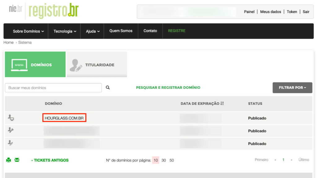 Selecione o domínio na lista do Registro.br